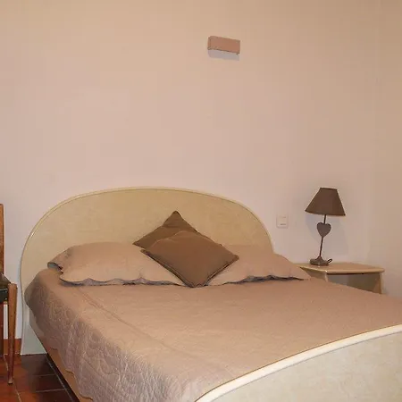 Nyaraló Four-bedroom Holiday In Suarella