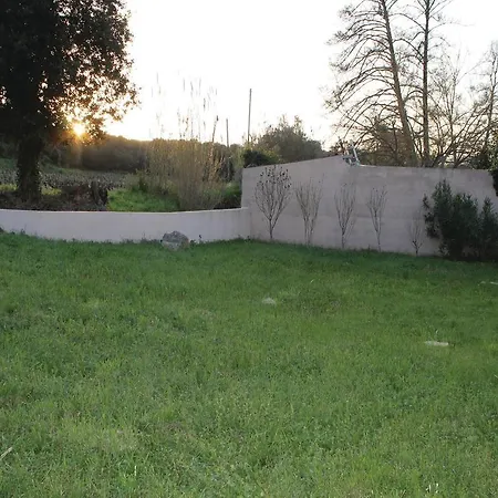 Nyaraló Four-bedroom Holiday In Suarella